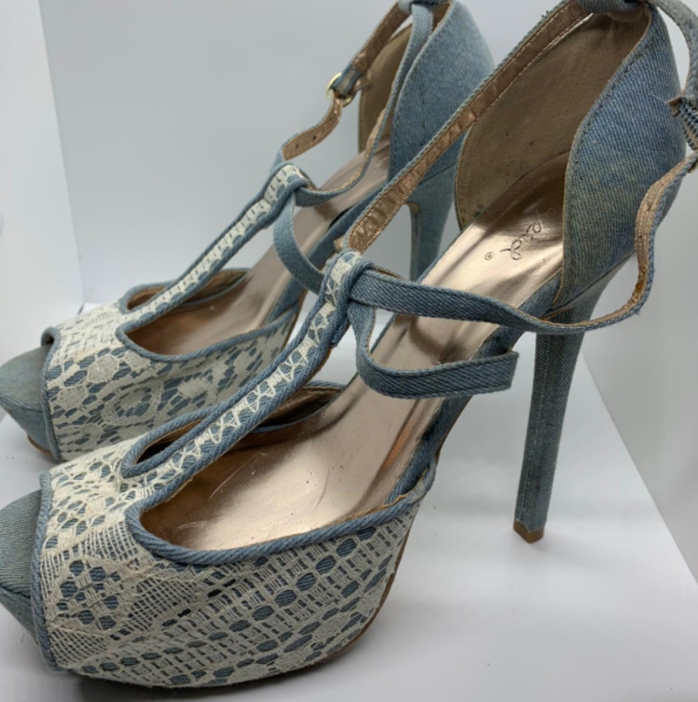 Heels - Picture 2 of 5